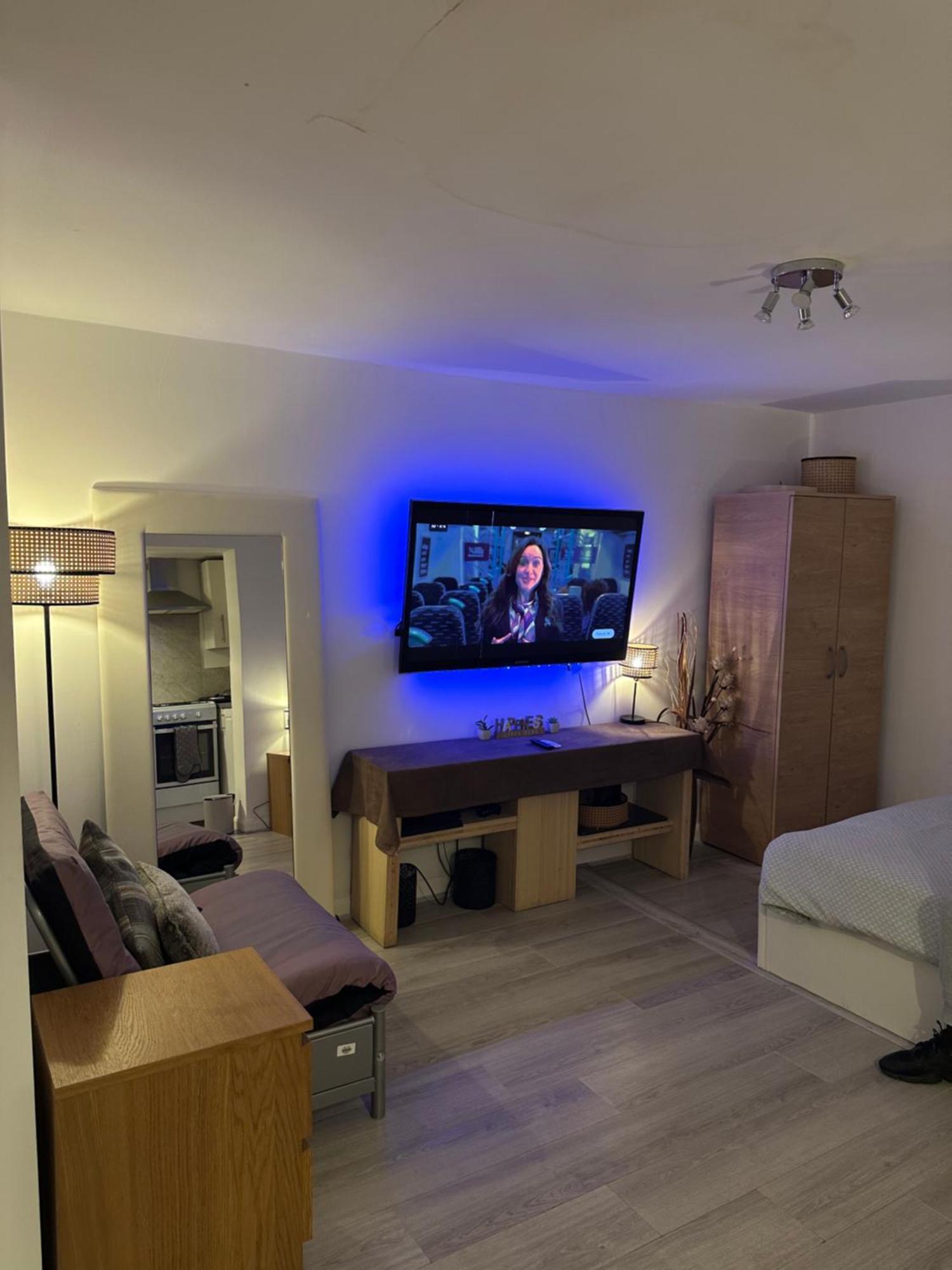 Stylish Studio Flat - Watford Junction - Harry Potter ภายนอก รูปภาพ
