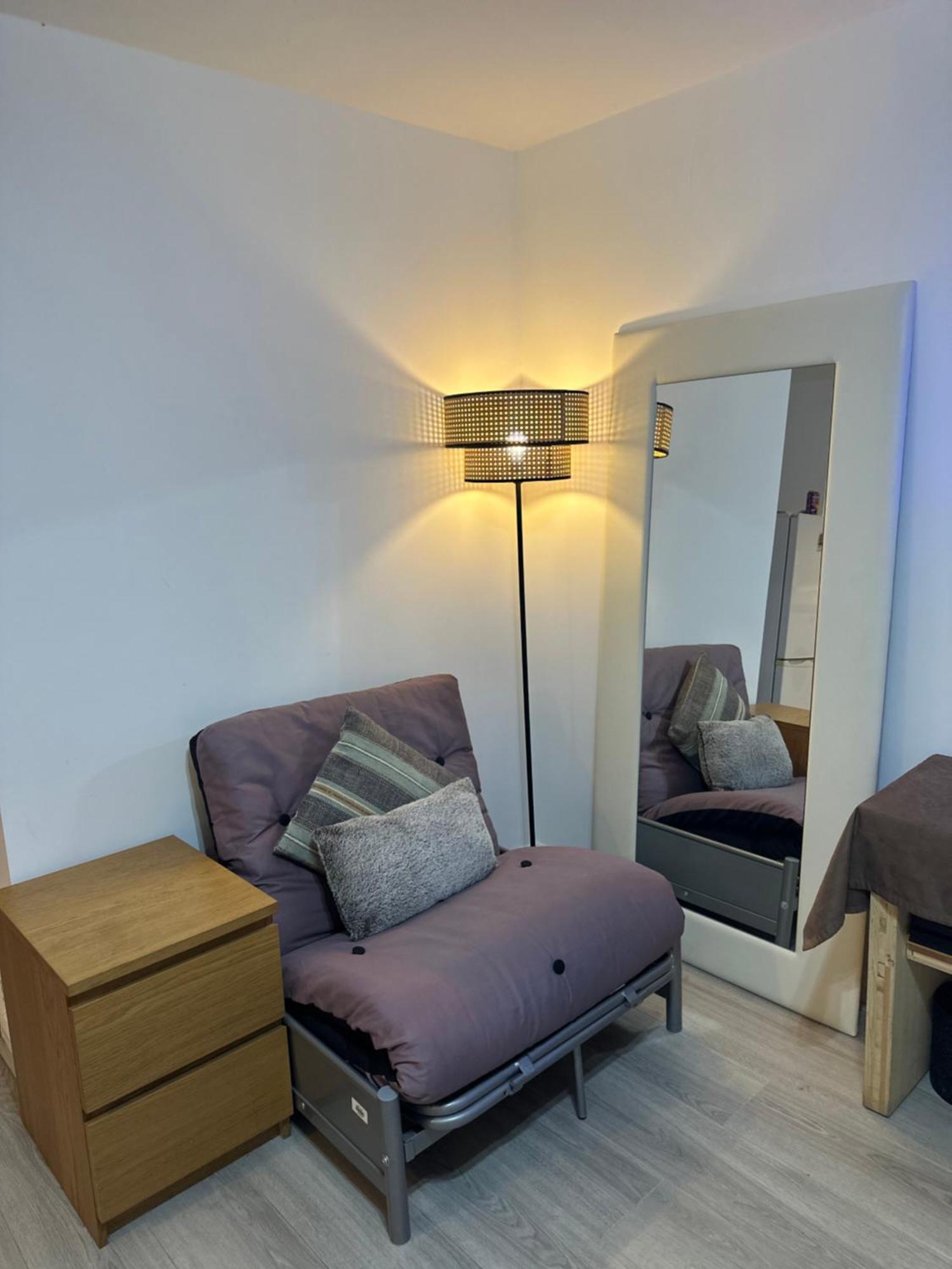 Stylish Studio Flat - Watford Junction - Harry Potter ภายนอก รูปภาพ